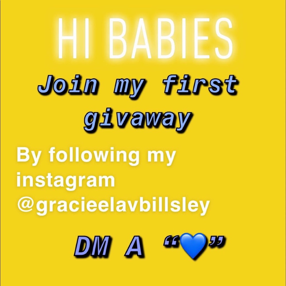 •••• GIVEAWAY ••••